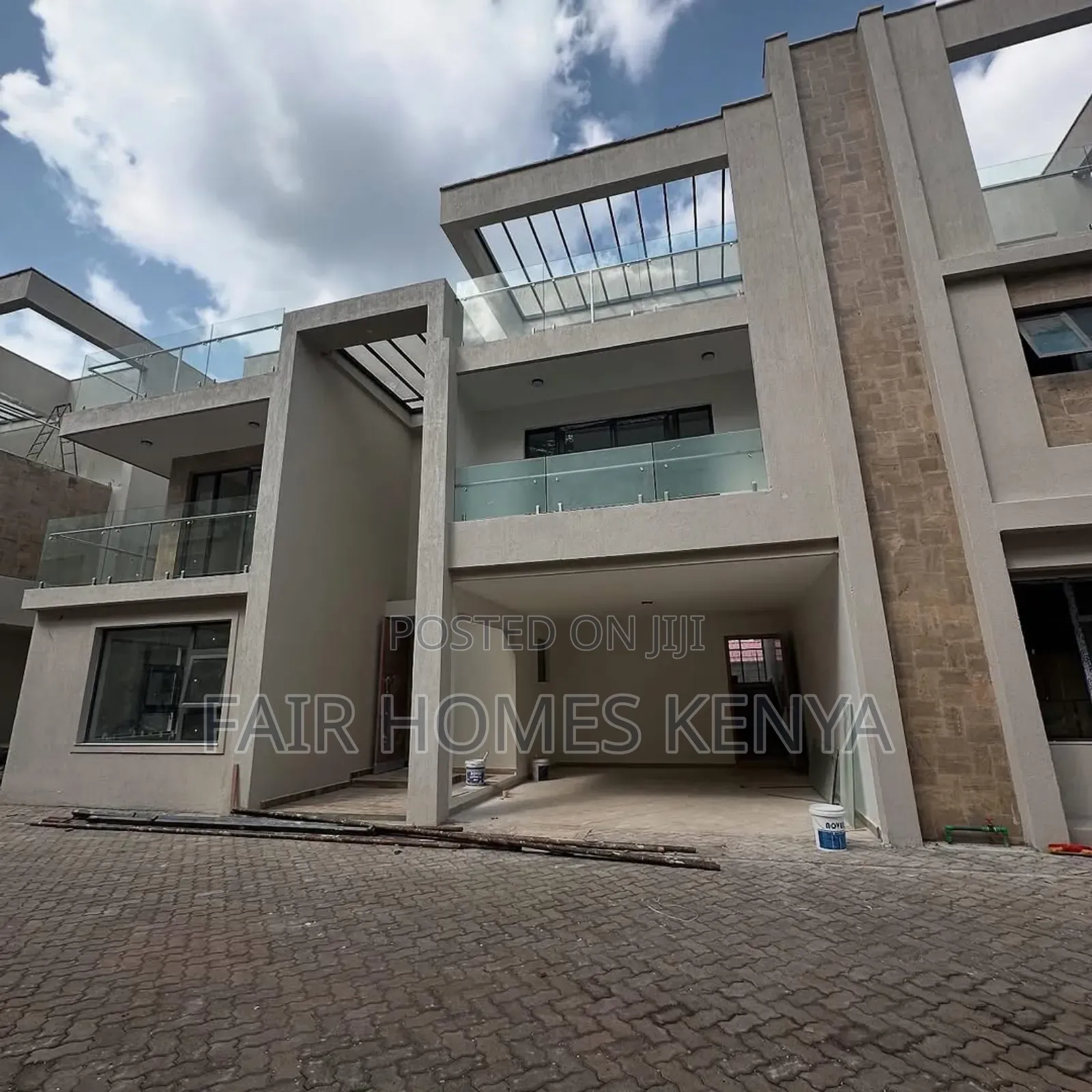 6bdrm Townhouse/Terrace in Convent Drive, Lavington for sale in Lavington
