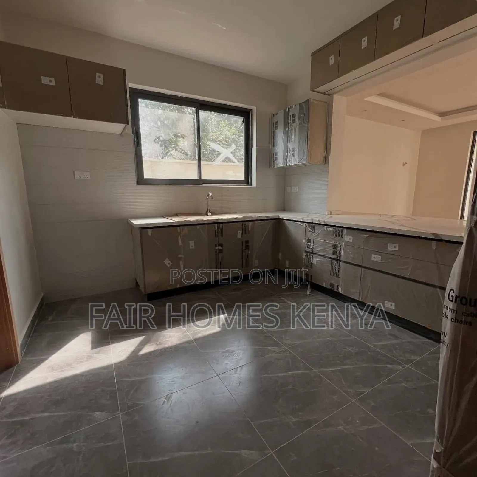 6bdrm Townhouse/Terrace in Convent Drive, Lavington for sale in Lavington