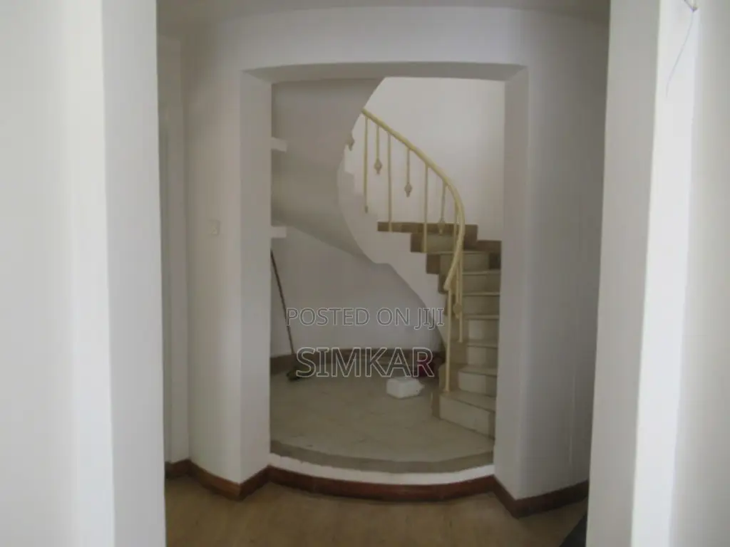 A Commercial Townhouse Available for Rent in Riverside in Riverside Drive