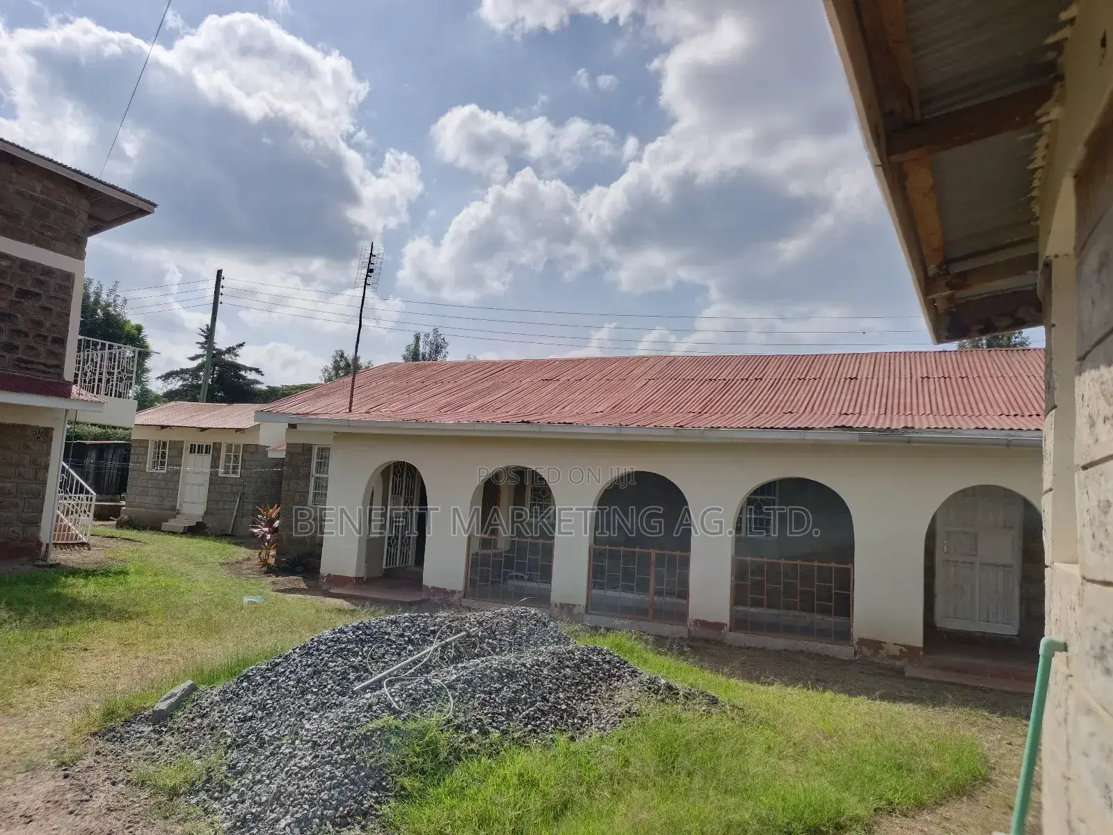 10bdrm House in Rongai for sale in Ongata Rongai