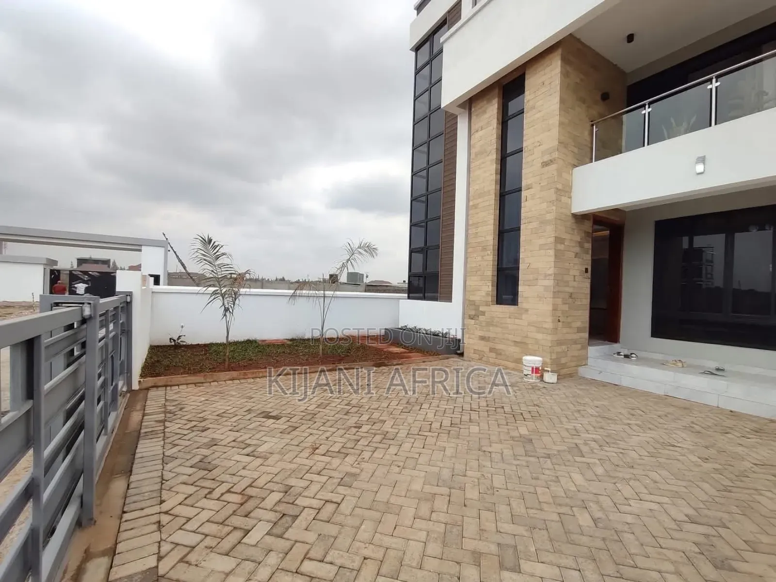 4bdrm Maisonette in Kamakis for sale in Kamakis