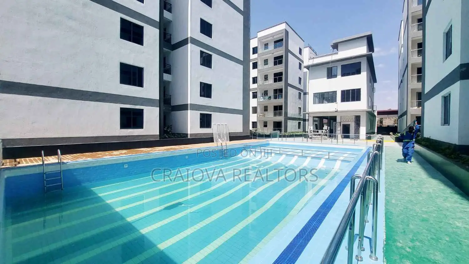 3bdrm Apartment in Gateway Mall Area for sale in Gateway Mall Area