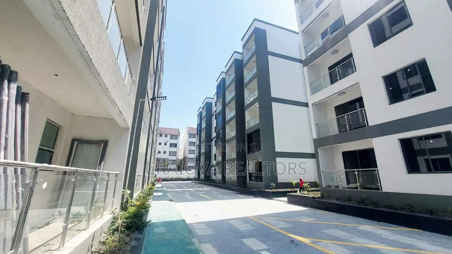 3bdrm Apartment in Gateway Mall Area for sale in Gateway Mall Area
