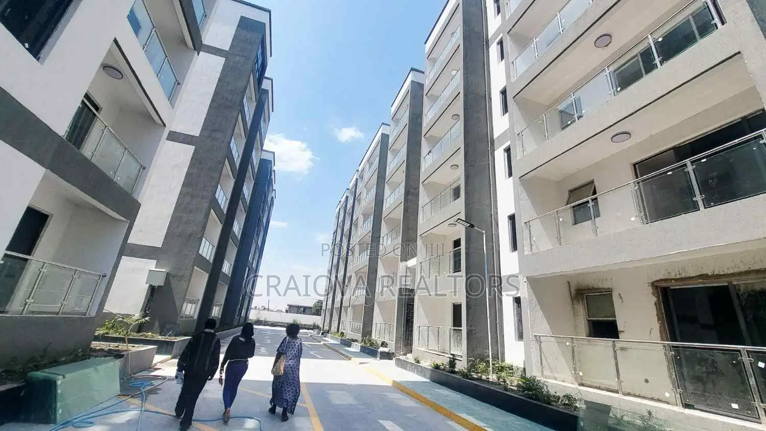 3bdrm Apartment in Gateway Mall Area for sale in Gateway Mall Area