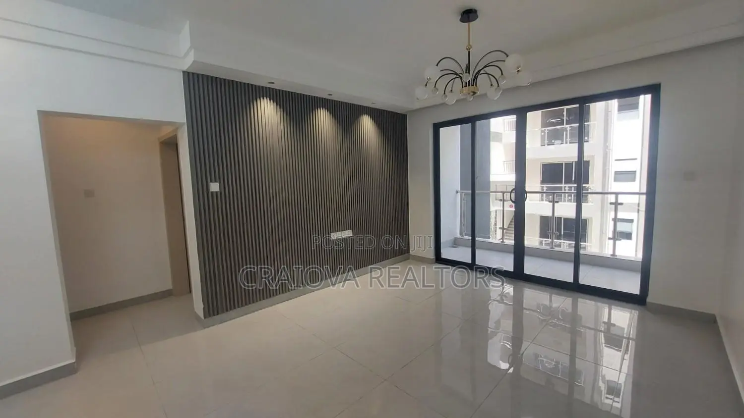 3bdrm Apartment in Gateway Mall Area for sale in Gateway Mall Area