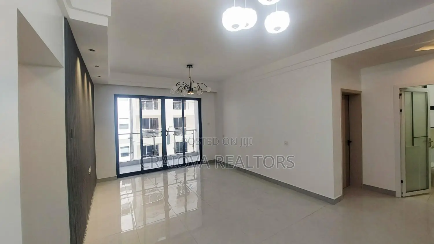3bdrm Apartment in Gateway Mall Area for sale in Gateway Mall Area