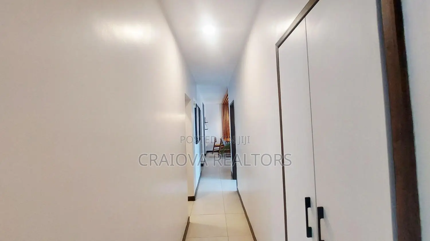 3bdrm Apartment in Gateway Mall Area for sale in Gateway Mall Area