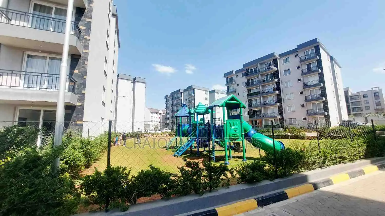 3bdrm Apartment in Gateway Mall Area for sale in Gateway Mall Area