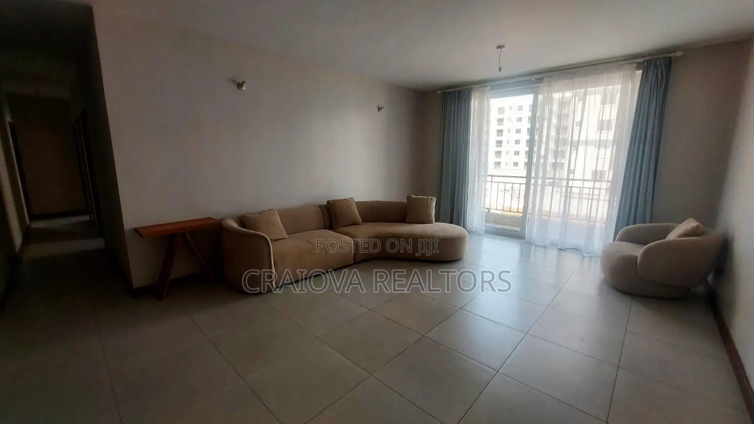 3bdrm Apartment in Gateway Mall Area for sale in Gateway Mall Area