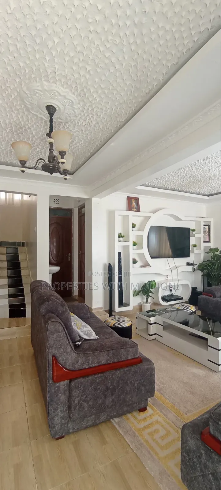 5bdrm Maisonette in Kandisi for sale in Kandisi