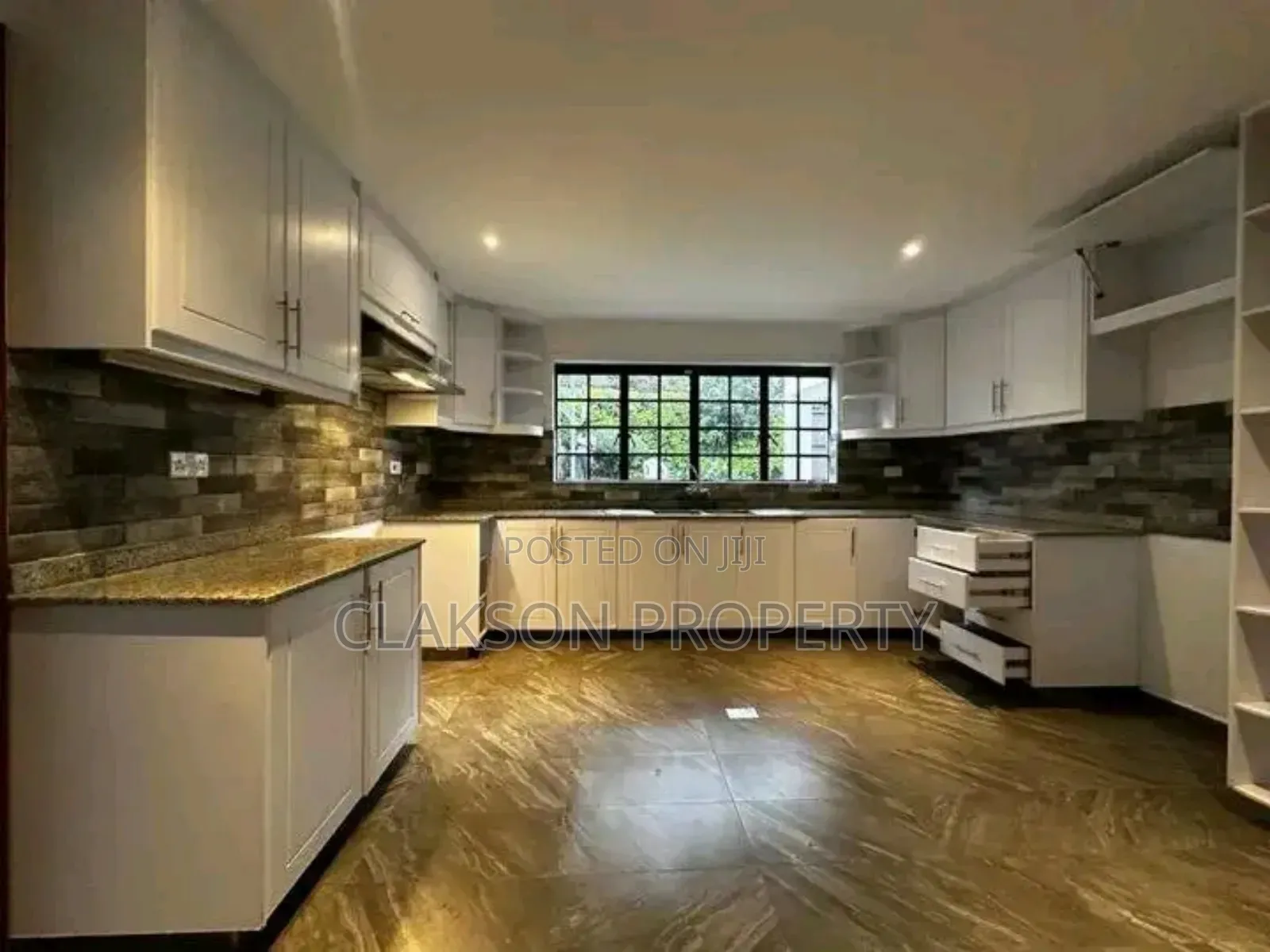 5bdrm Apartment in Rosslyn for rent in Rosslyn