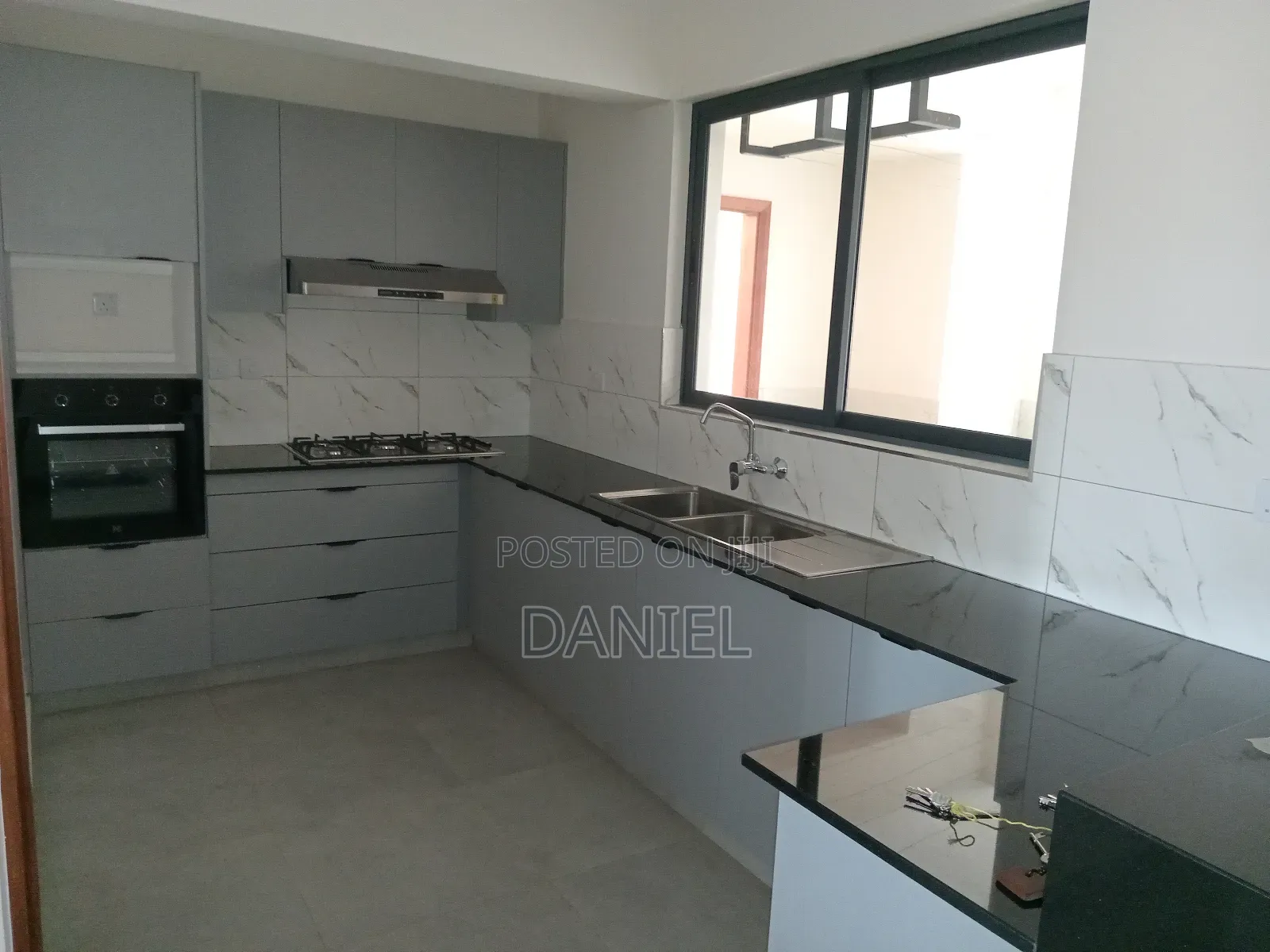 3bdrm Apartment in Parklands/Highridge for sale in Parklands/Highridge