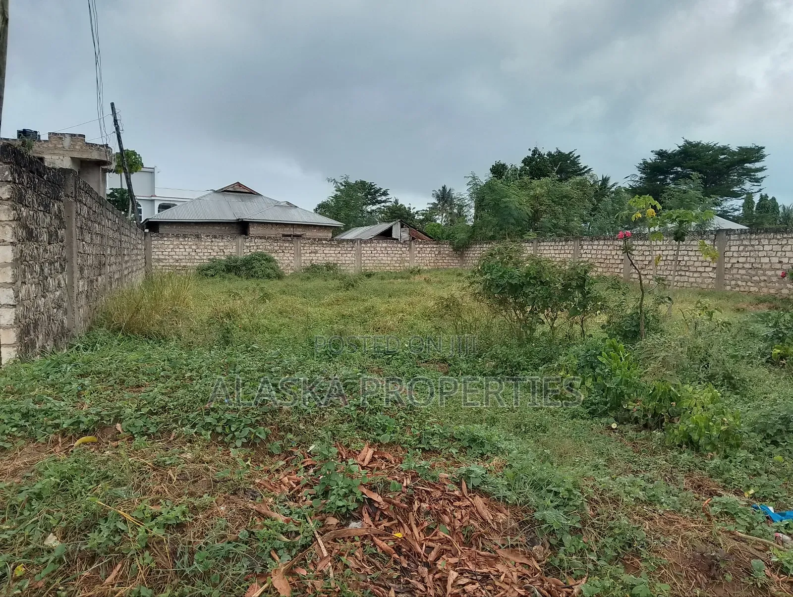60by110 Prime Plot 4 Sale in Utange in Utange