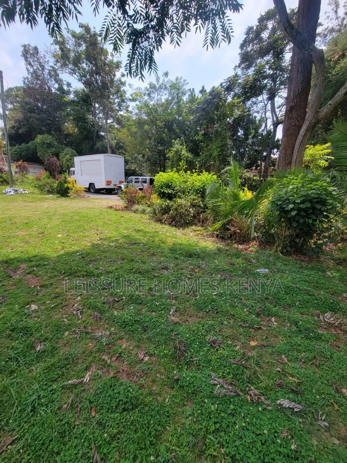 Prime Commercial Plot for Sale in Riverside Drive