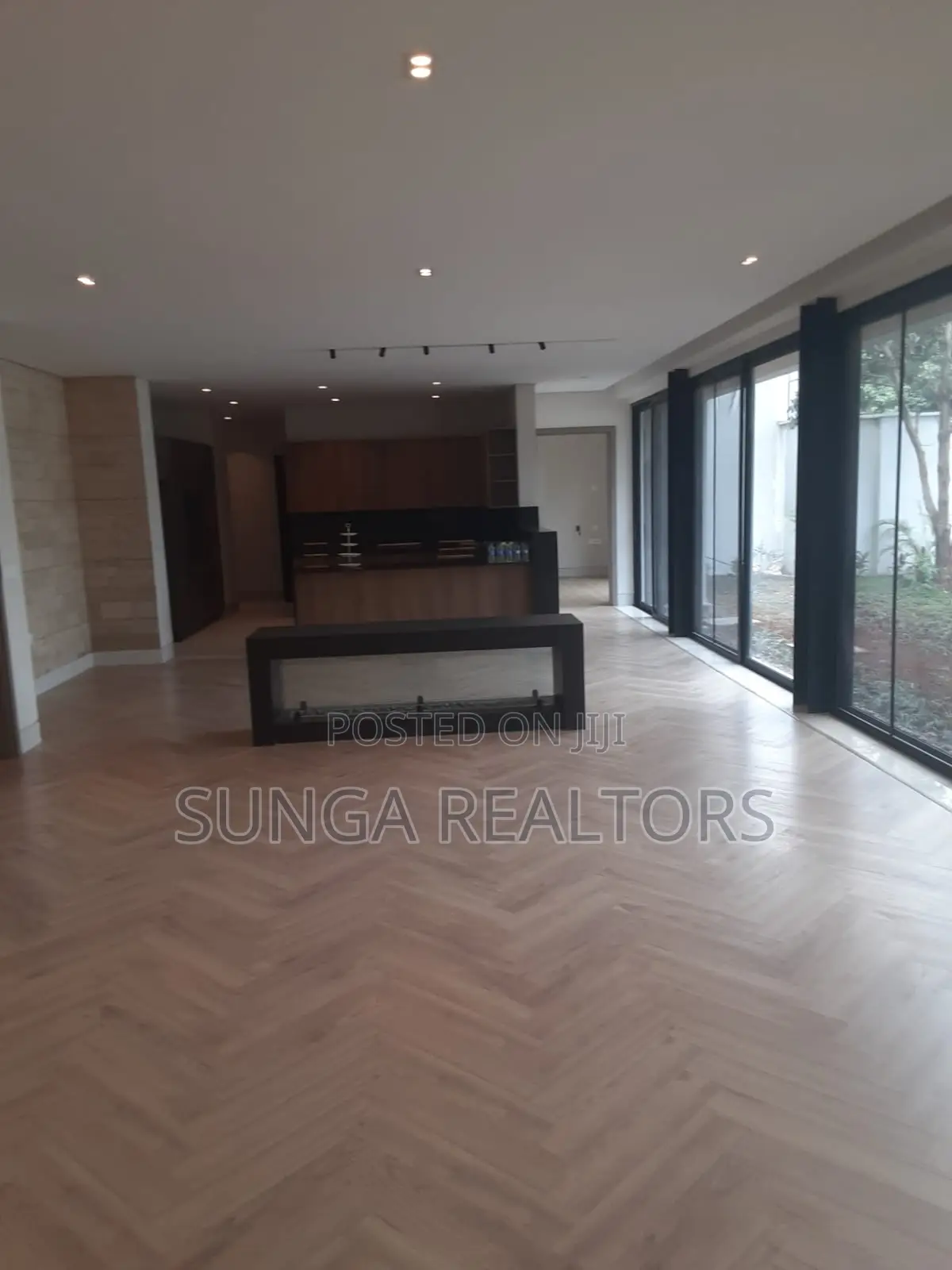 5bdrm Townhouse/Terrace in Kyuna Estate for sale in Kyuna Estate
