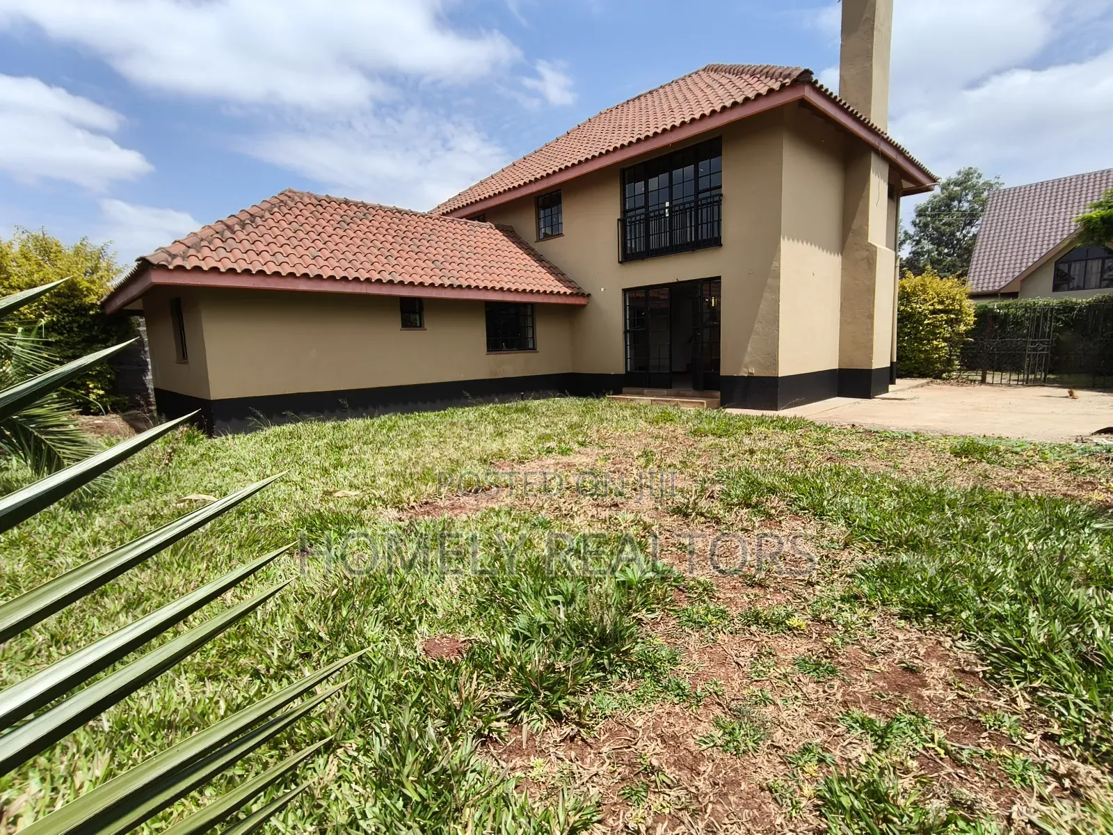 4bdrm Maisonette in Kerarapon Drive, for sale in Kerarapon