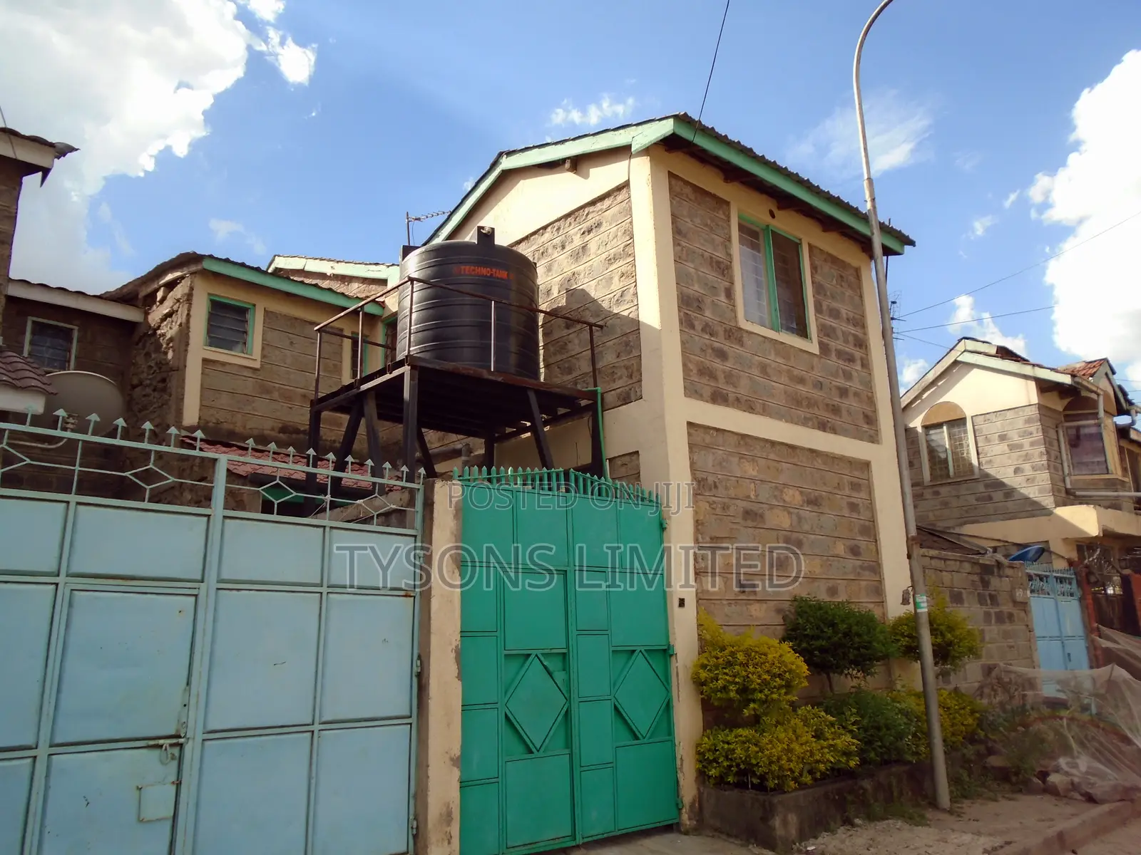4bdrm Maisonette in Phase 3 B, Komarock for sale in Komarock