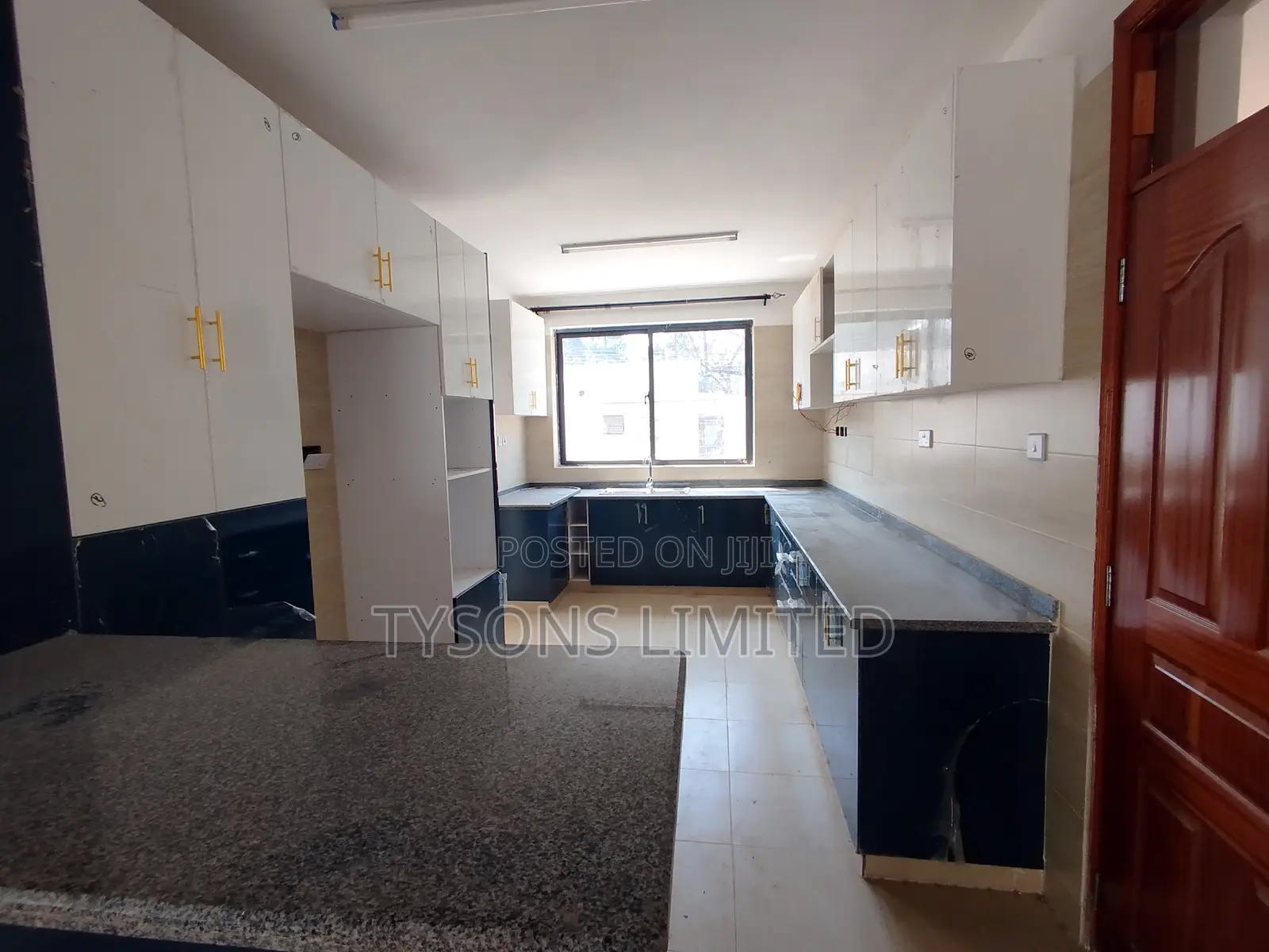 4bdrm Townhouse/Terrace in Convent Drive, Muthangari for sale in Muthangari