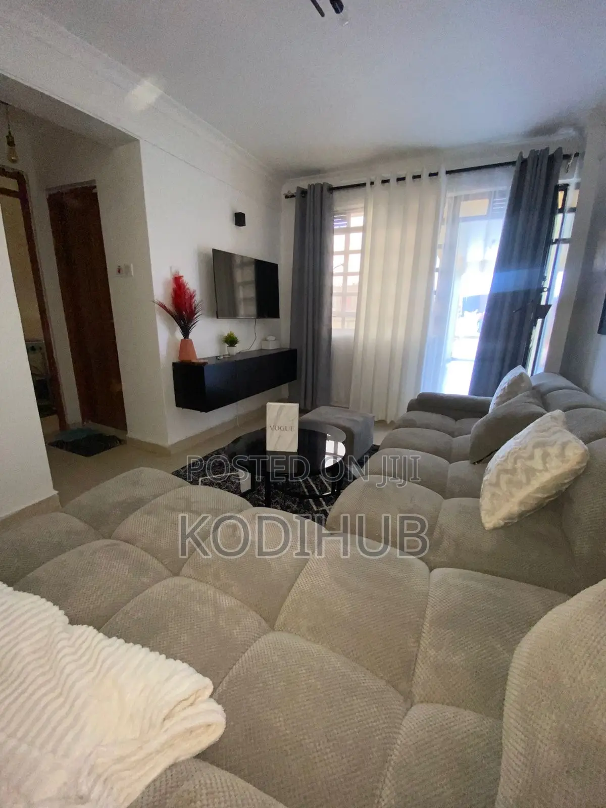 Clean 1 Bedroom Mirema Airbnb in Roysambu