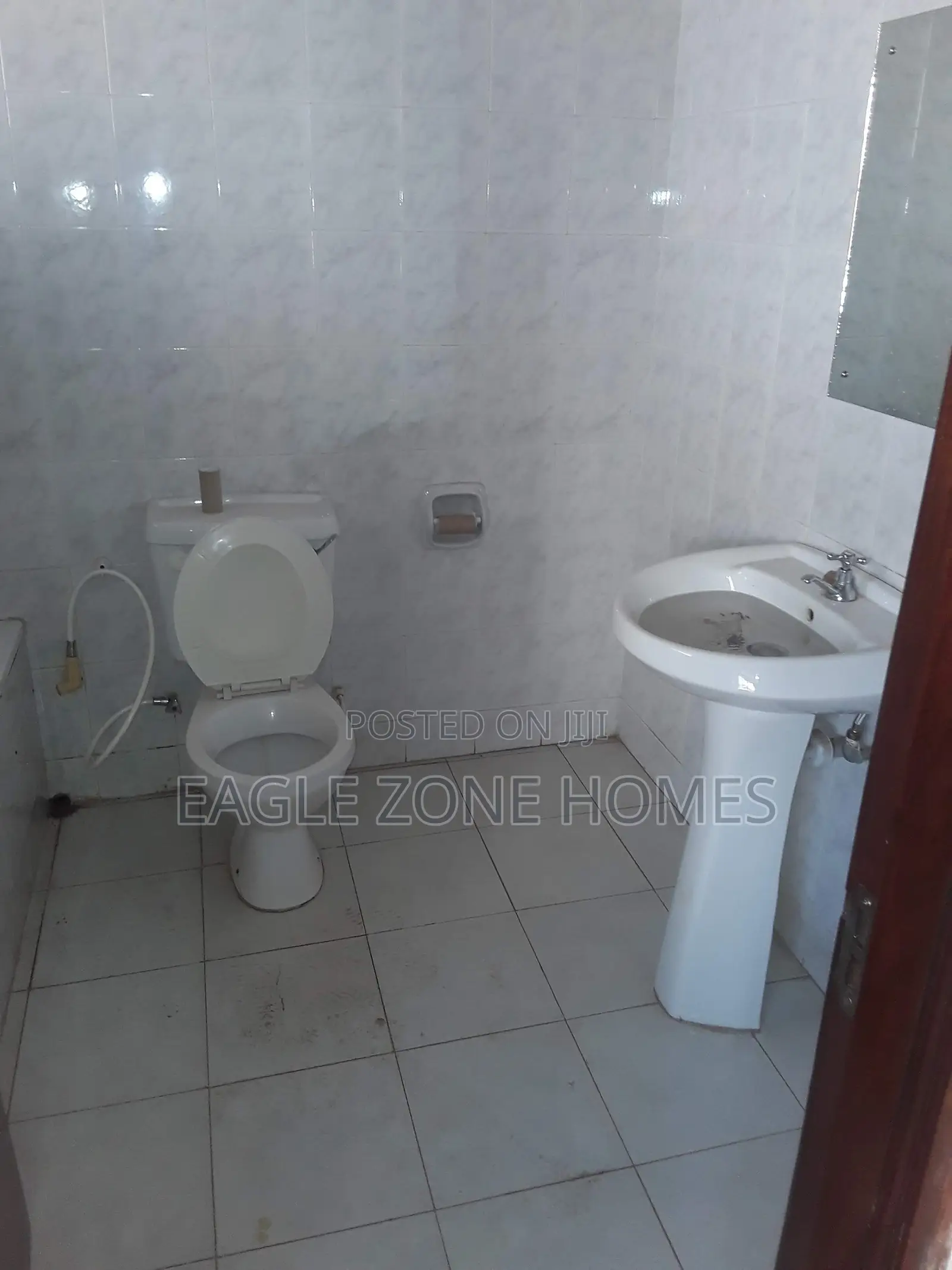 4 Bedroom Commercial Massionate for Rent in Raphta Road Area