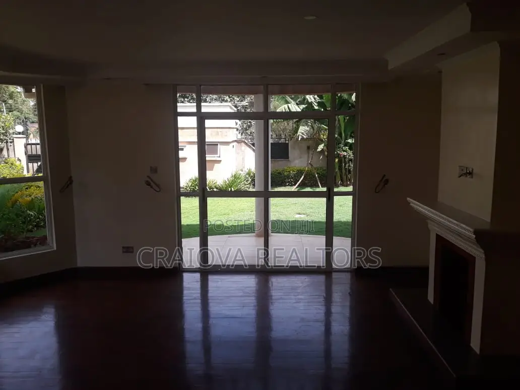 5bdrm Villa in Lavington for sale in Lavington