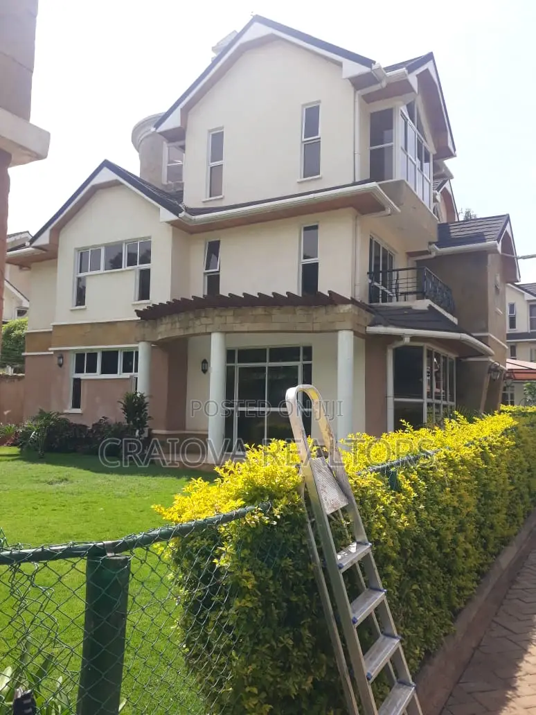 5bdrm Villa in Lavington for sale in Lavington