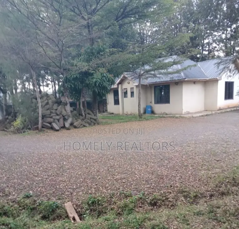 Half Acre With 2-BDRM Bungalow for Sale in Kerarapon Drive, Ngong in Kerarapon
