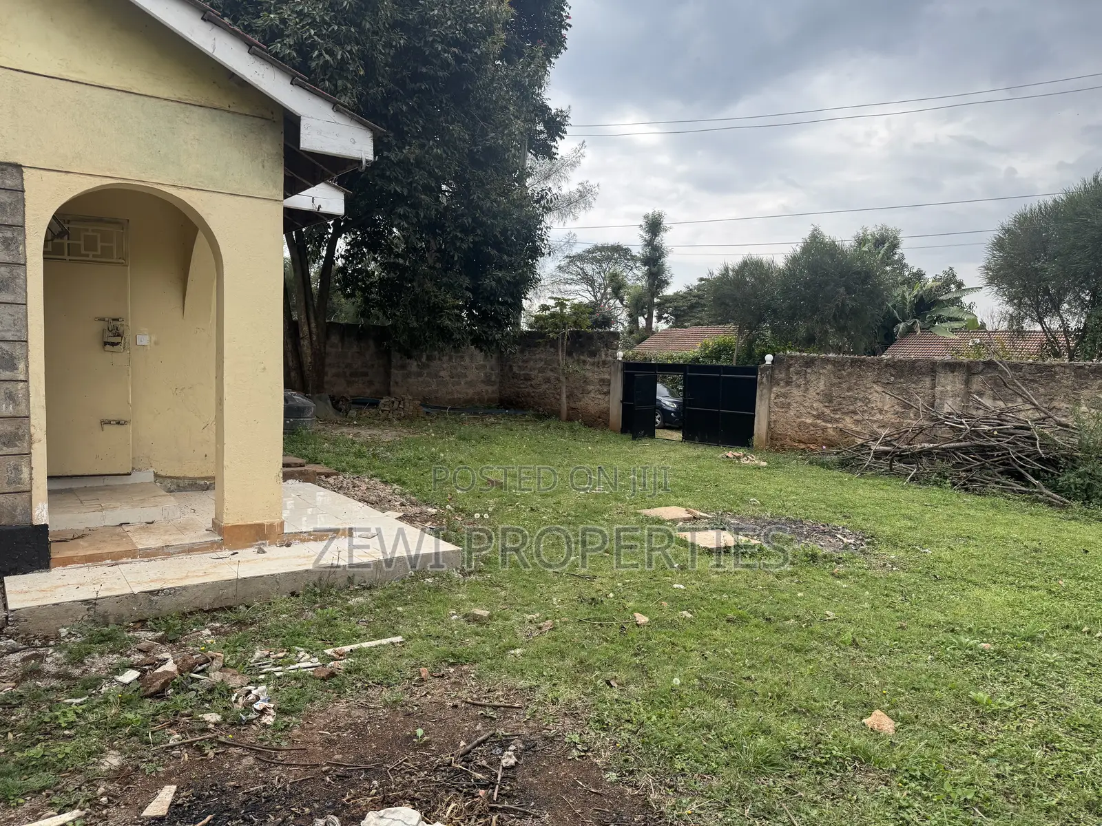 3bdrm Bungalow in Oluulua for sale in Oluulua
