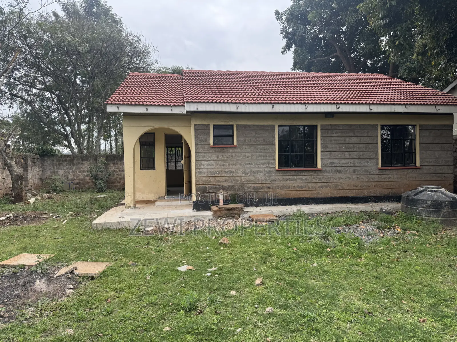 3bdrm Bungalow in Oluulua for sale in Oluulua