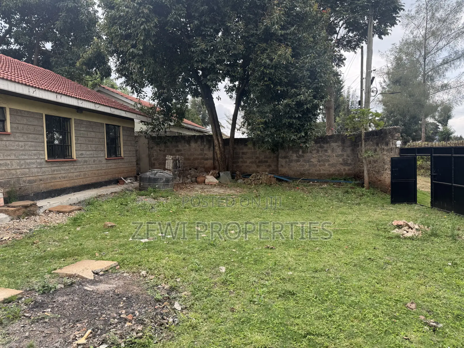 3bdrm Bungalow in Oluulua for sale in Oluulua