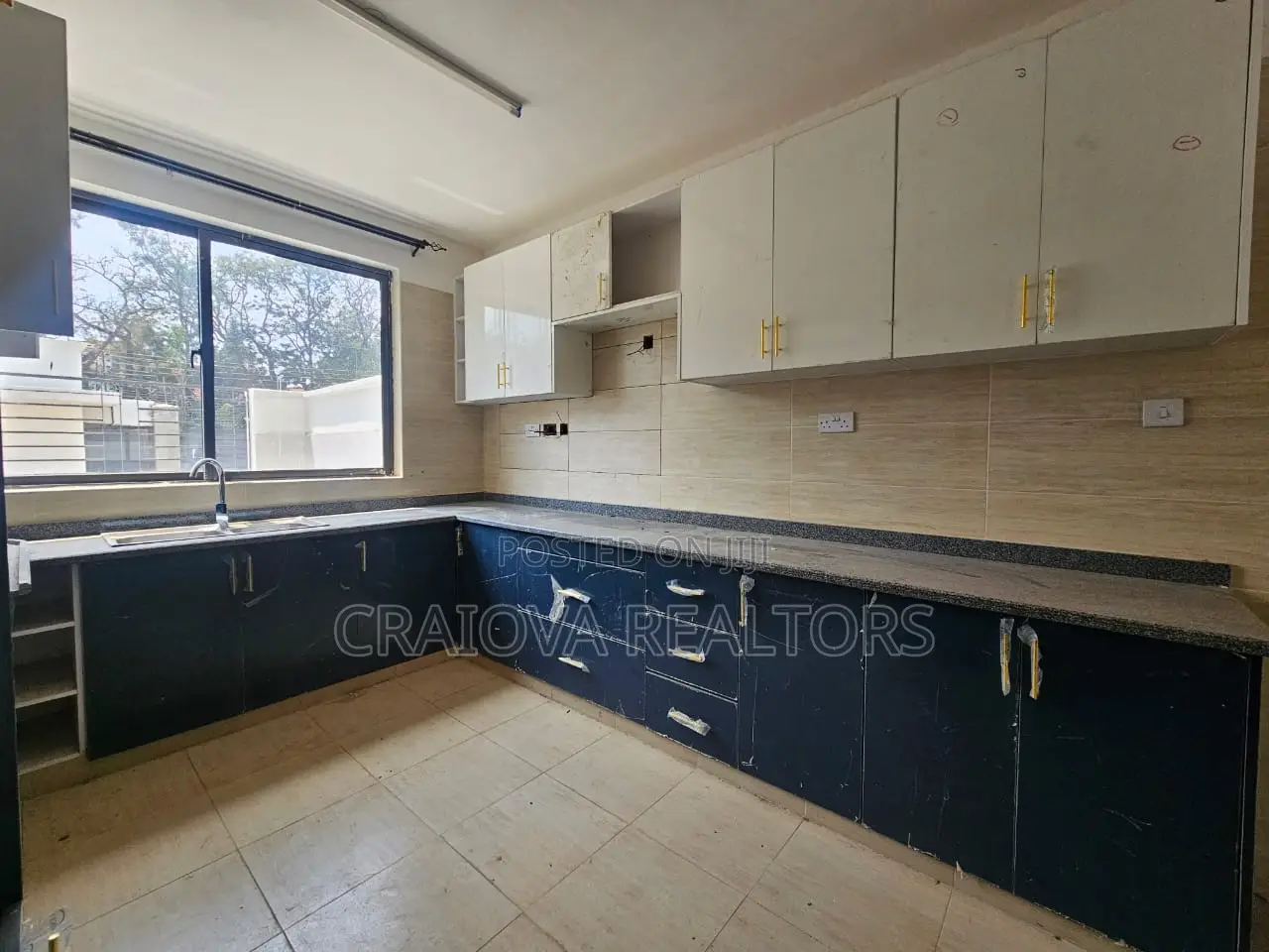 4bdrm Townhouse/Terrace in Lavington for sale in Lavington