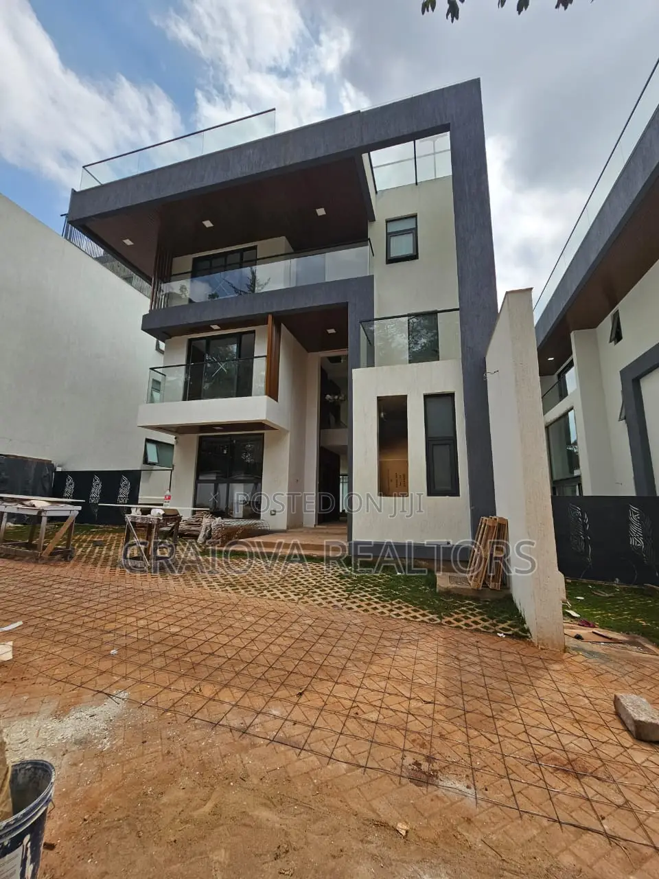 5bdrm Villa in Lavington for sale in Lavington