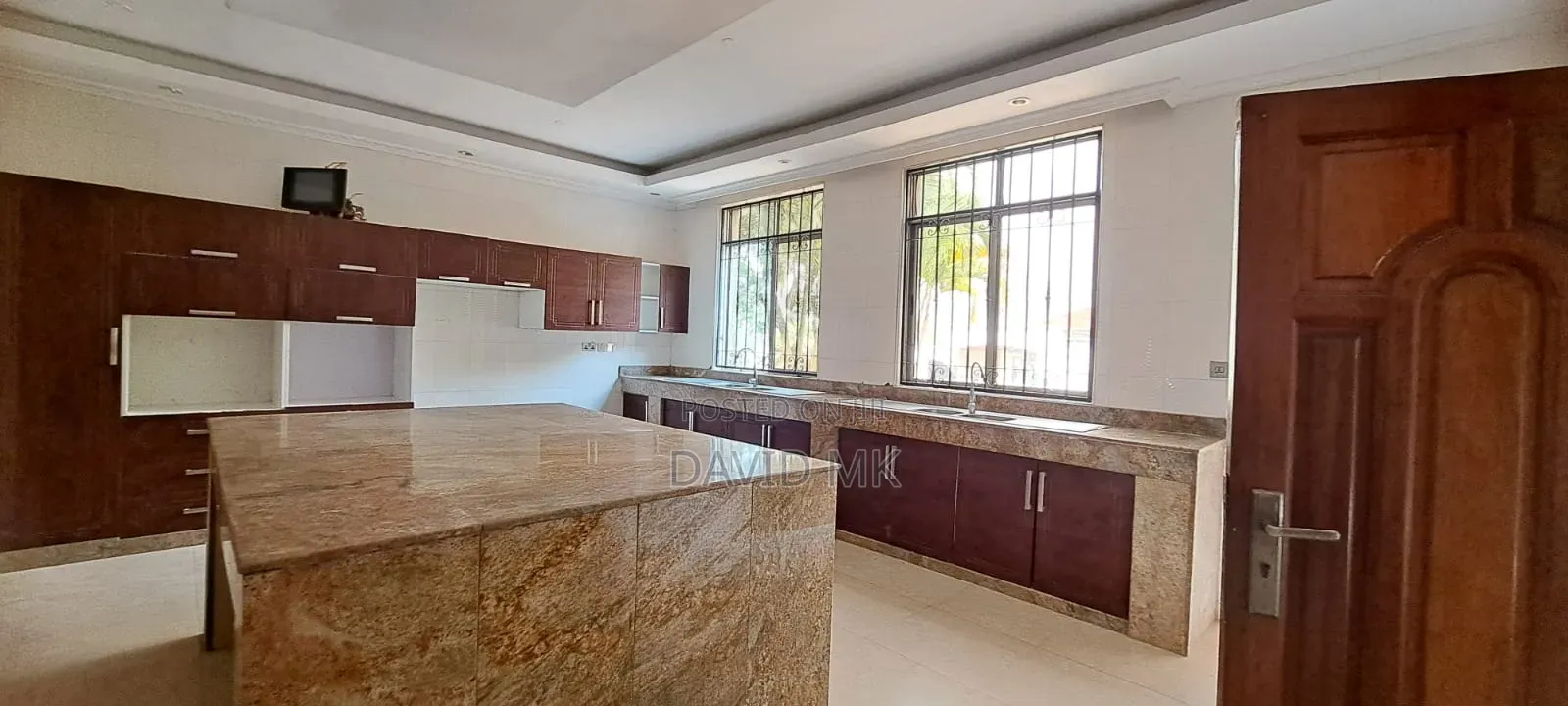 6bdrm House in Ridgeways, Rosslyn for sale in Rosslyn