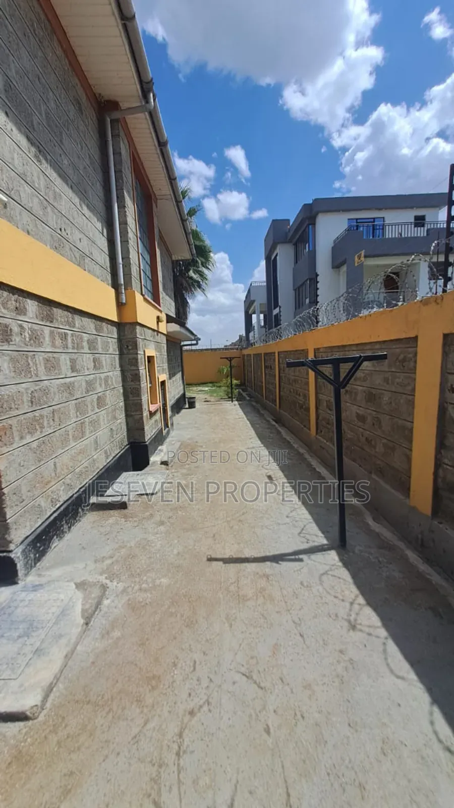 3bdrm Maisonette in Katani for sale in Katani