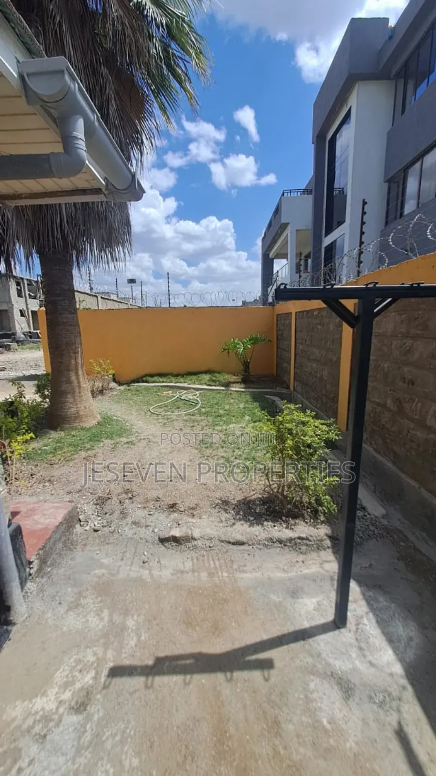3bdrm Maisonette in Katani for sale in Katani