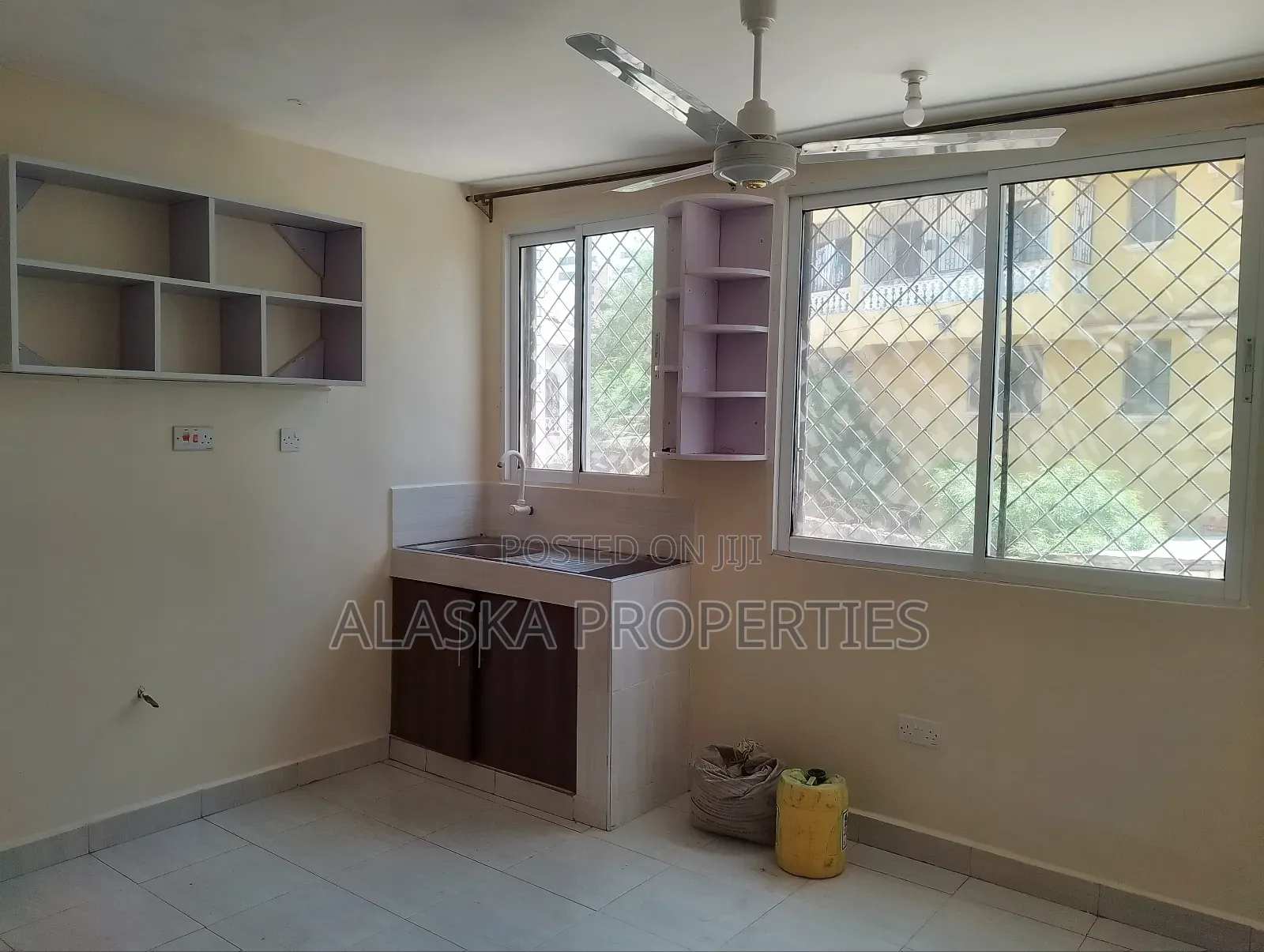 2bdrm Apartment in Mkomani for rent in Nyali Mkomani