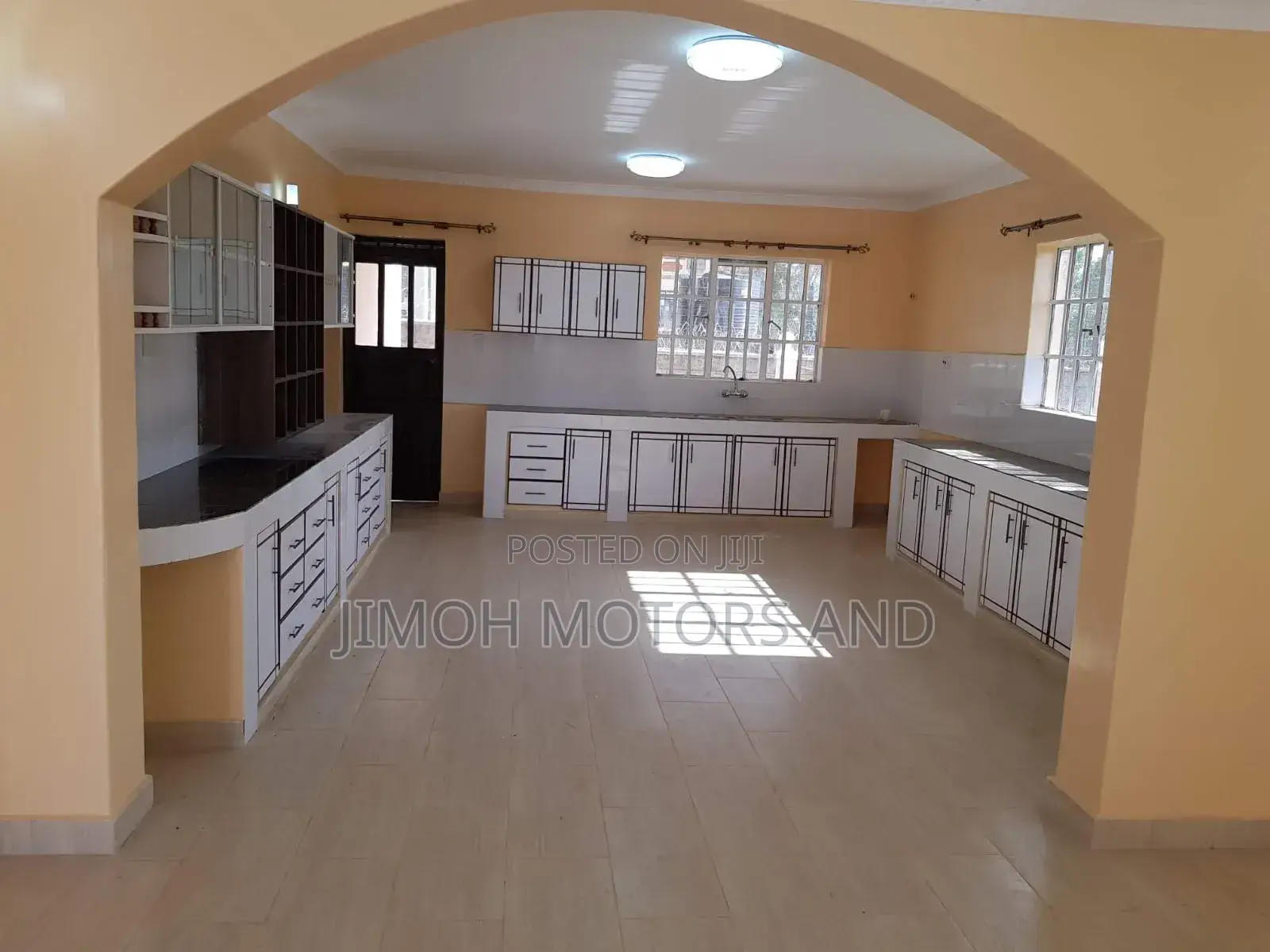 Furnished 5bdrm Bungalow In Westlands For Sale in Thika