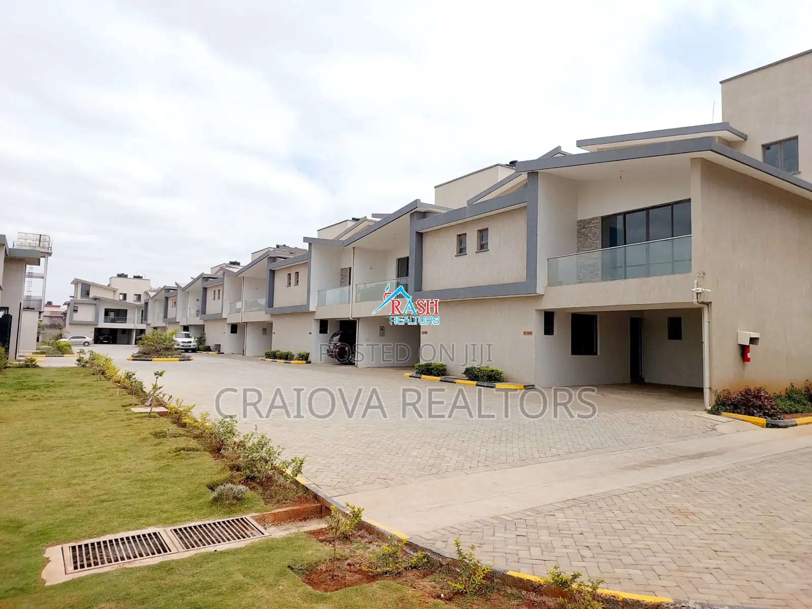 4bdrm Townhouse / Terrace in Gateway Mall Area for rent in Gateway Mall Area