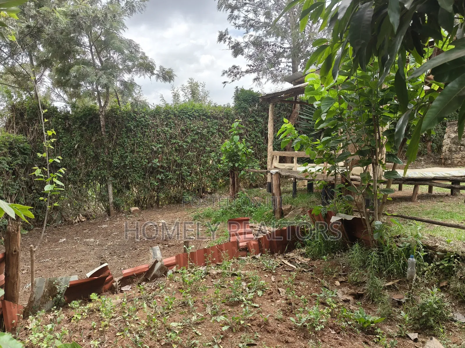 1.25 Acres With a 4-Bedroom Bungalow in Boroti Thigio Near Tarmac in Nderi
