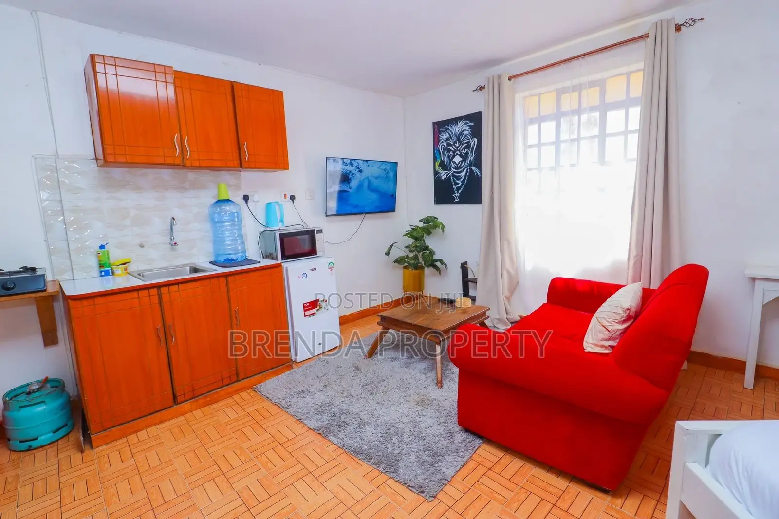 A Clean, Cozy Studio Airbnb Along TRM Drive, Roysambu in Roysambu