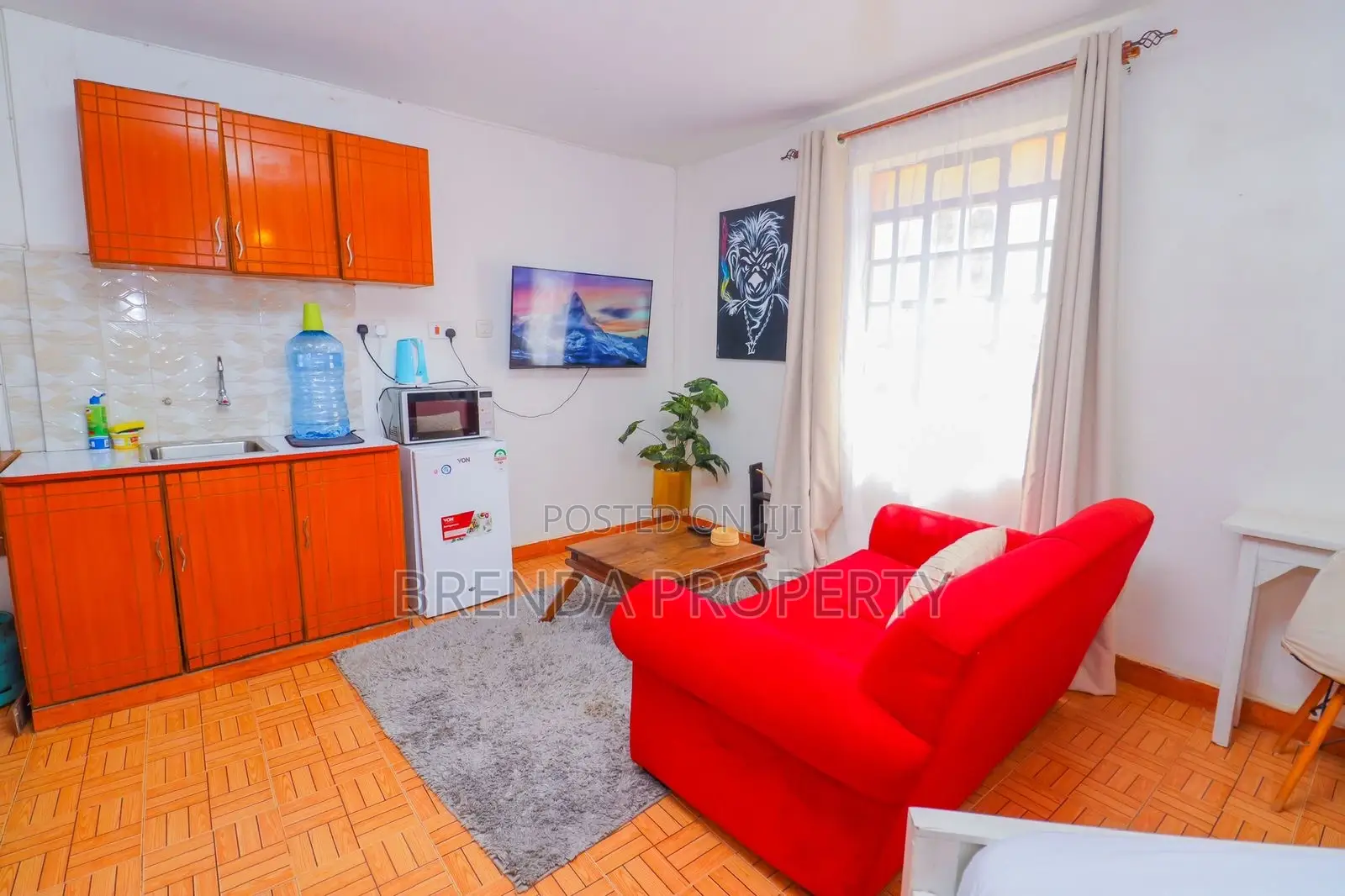 A Clean, Cozy Studio Airbnb Along TRM Drive, Roysambu in Roysambu