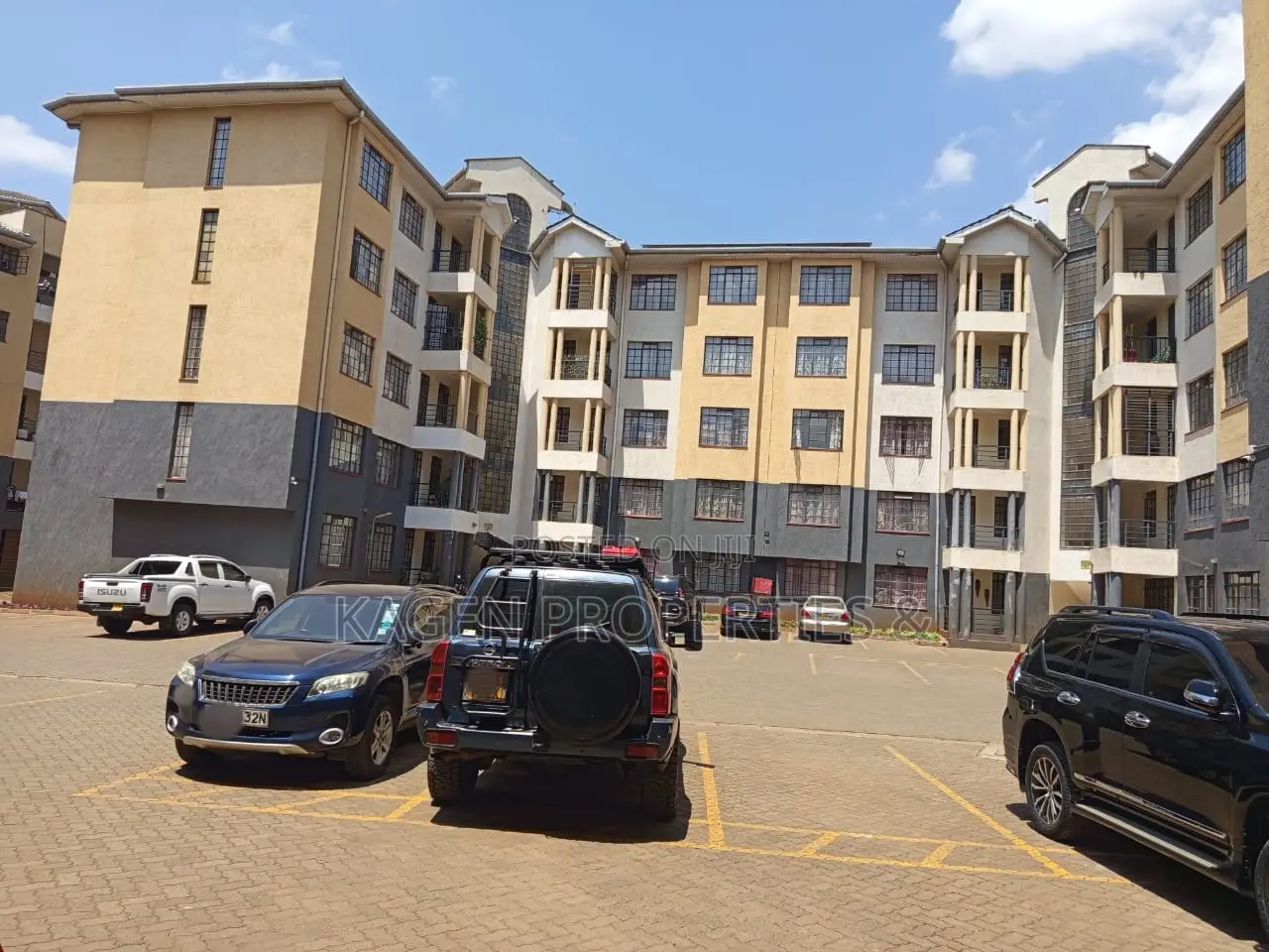 4bdrm Apartment in Jamhuri Estate for sale in Jamhuri Estate