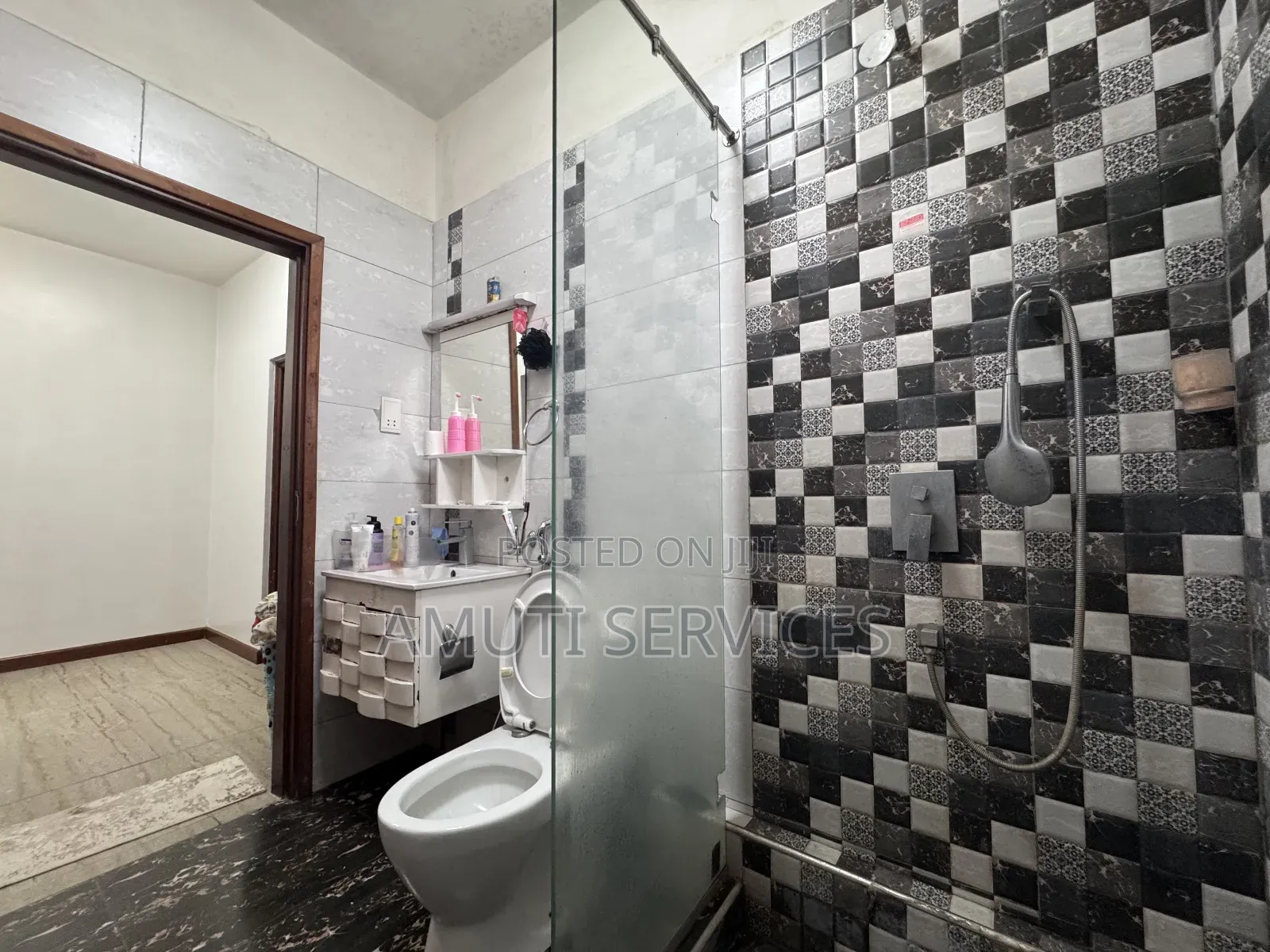 2bdrm Apartment in Muthaiga Square for sale in Muthaiga