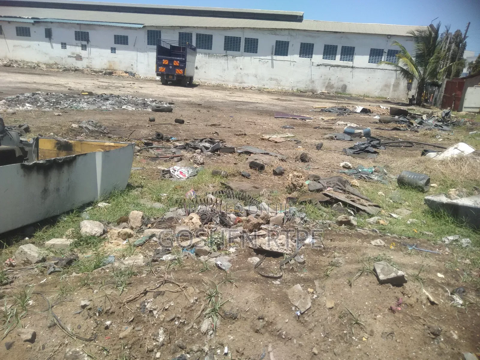 Envious/Very Prime 3/4 Acre Yard on Sale at Sh 120m at Shimanzi Mombasa in Shimanzi