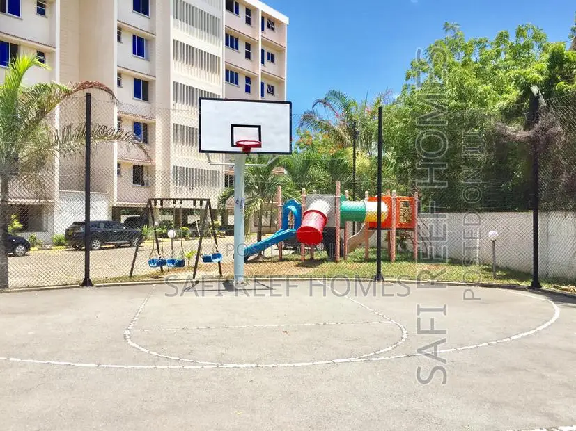 Modern 4-Bedroom Apartment in Sought-After Nyali Area in Nyali