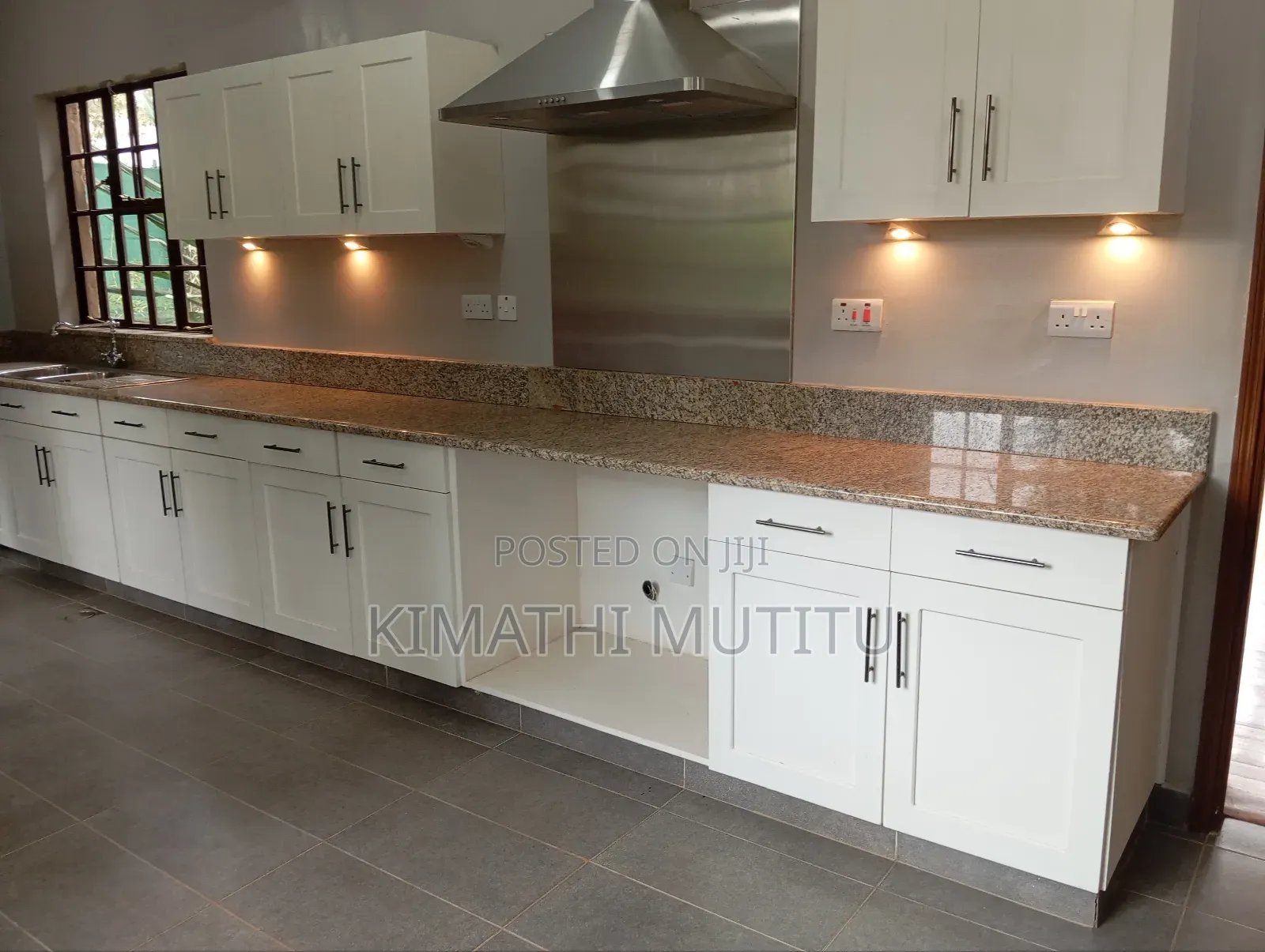 5bdrm Maisonette in Gated Community., Hardy for sale in Hardy