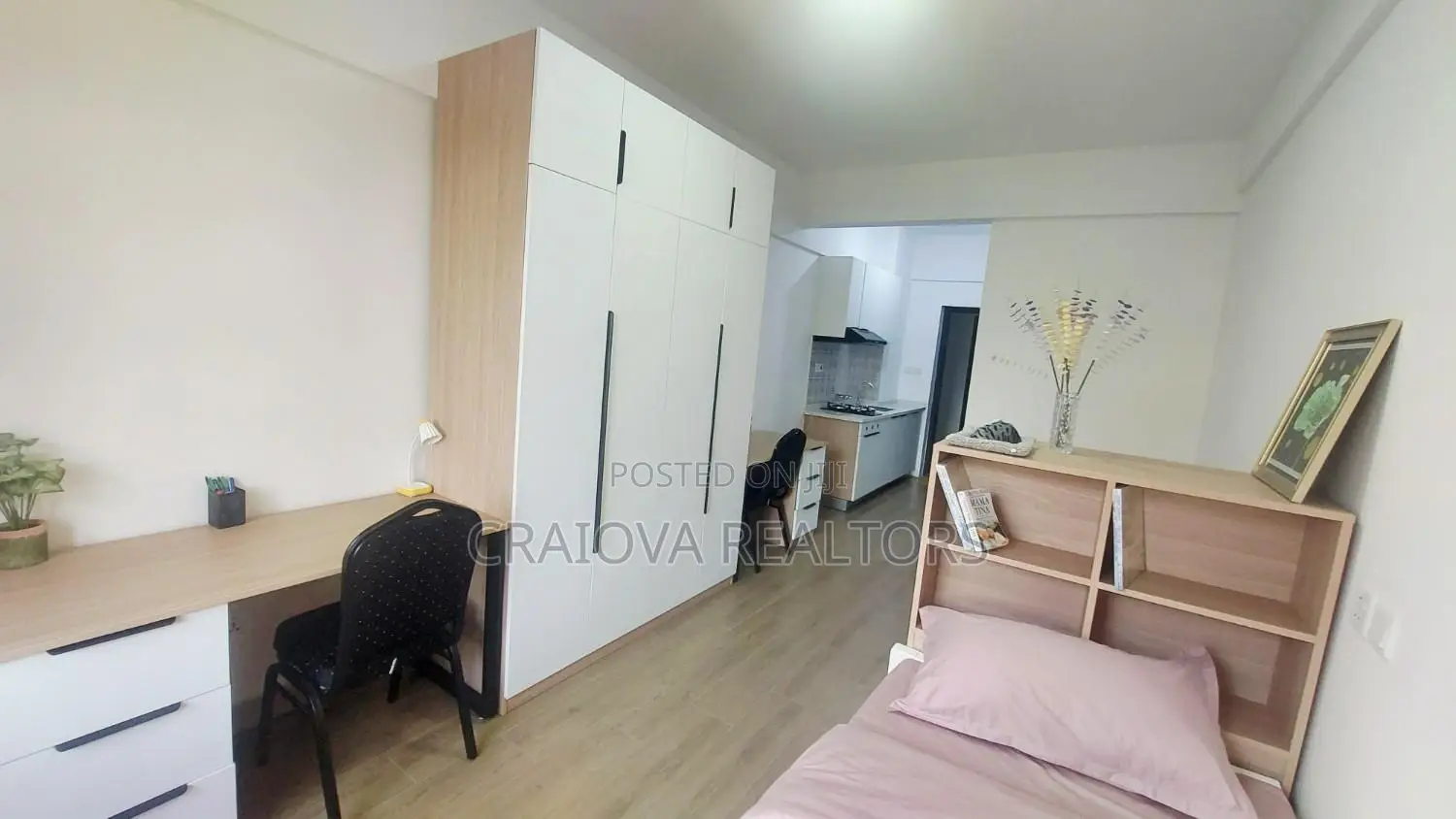 Furnished Studio Apartment in Gate B for sale in Gate B