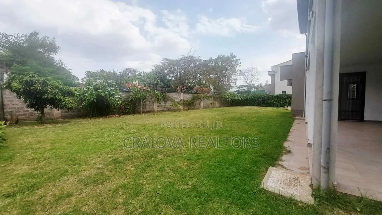 5bdrm Villa in Lavington for sale in Lavington