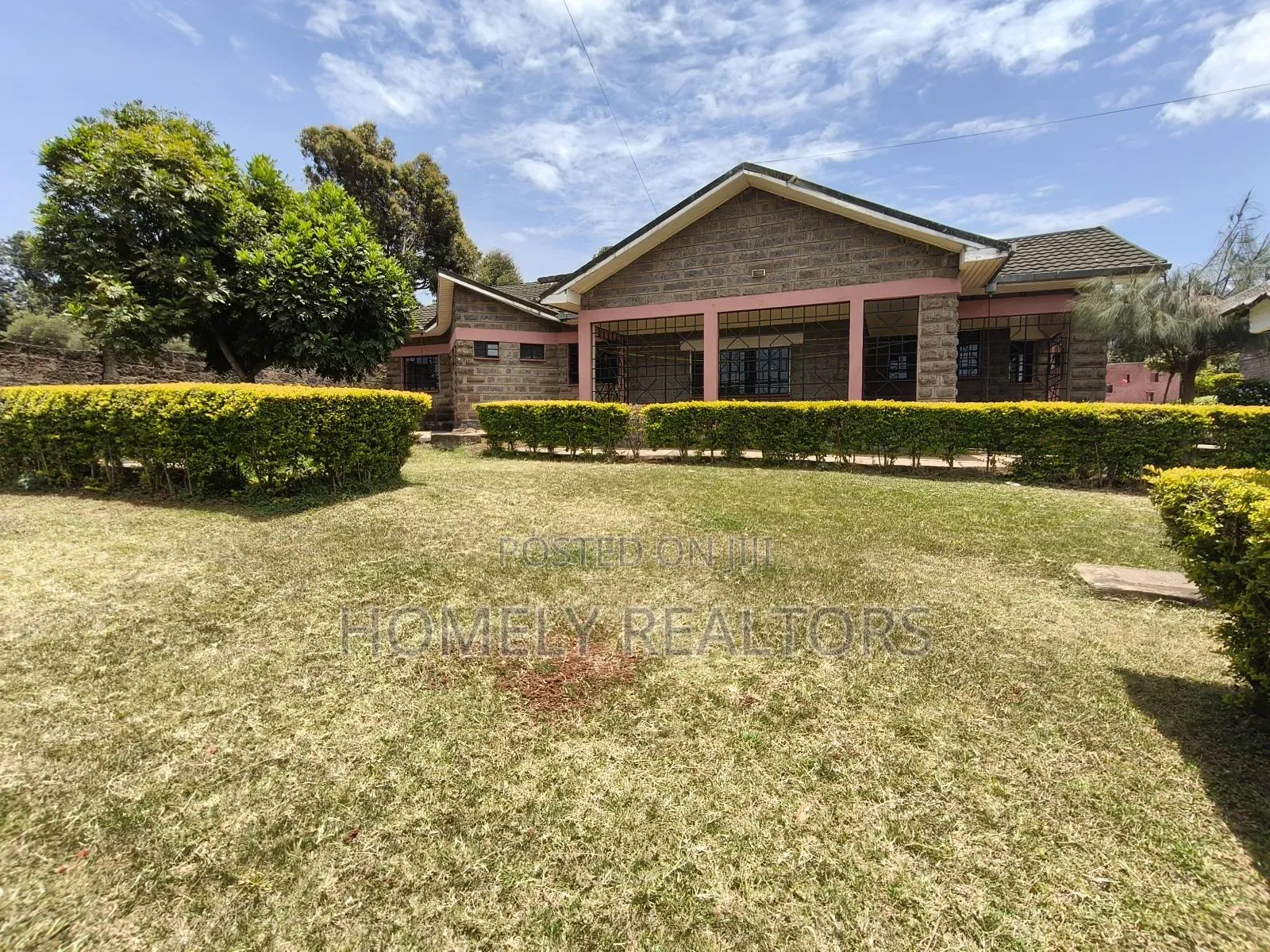 4bdrm Bungalow in Kerarapon for rent in Kerarapon