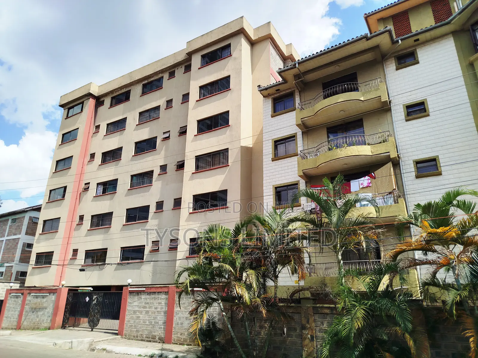 3bdrm Apartment in Raphta Road Area for sale in Raphta Road Area